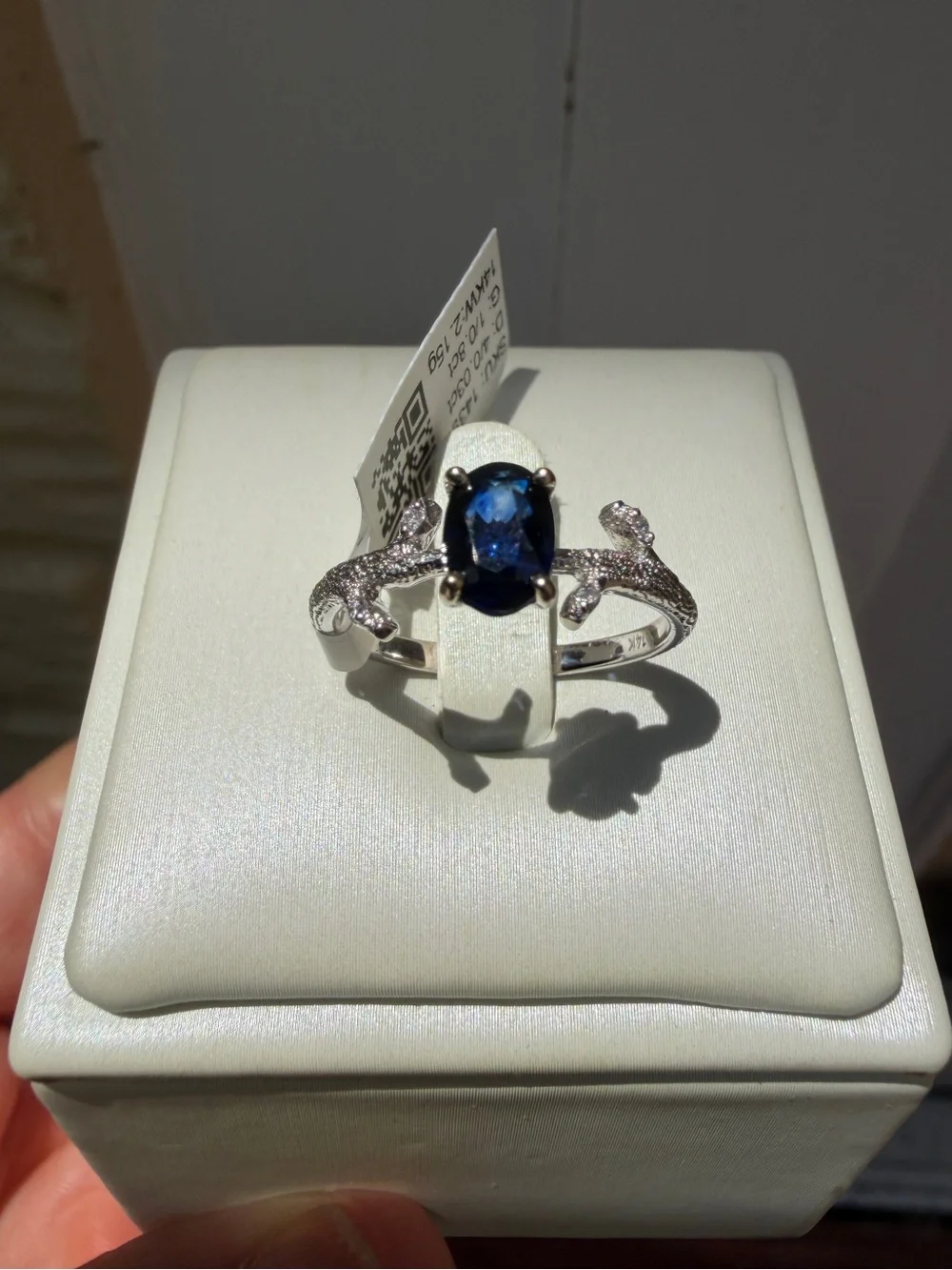 NWT 5x7mm (.8ct) oval‎ cut SAPPHIRE w/ .03ctw accent diamonds, ring in 14kt WG!